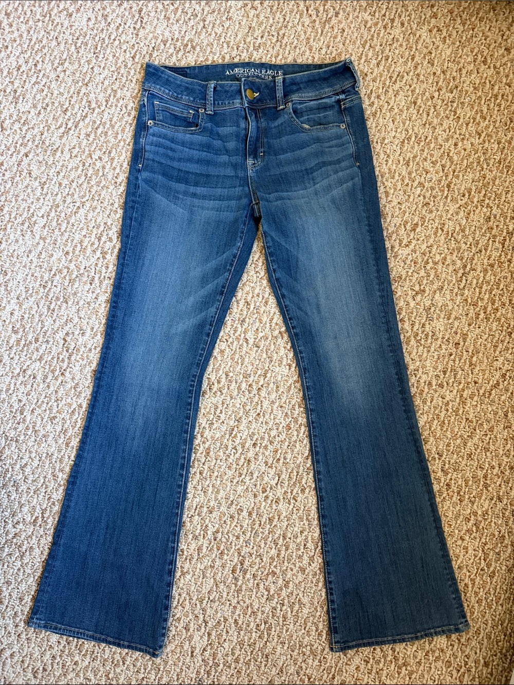 EUC American Eagle Outfitters Kick Boot Jeans 10 Long